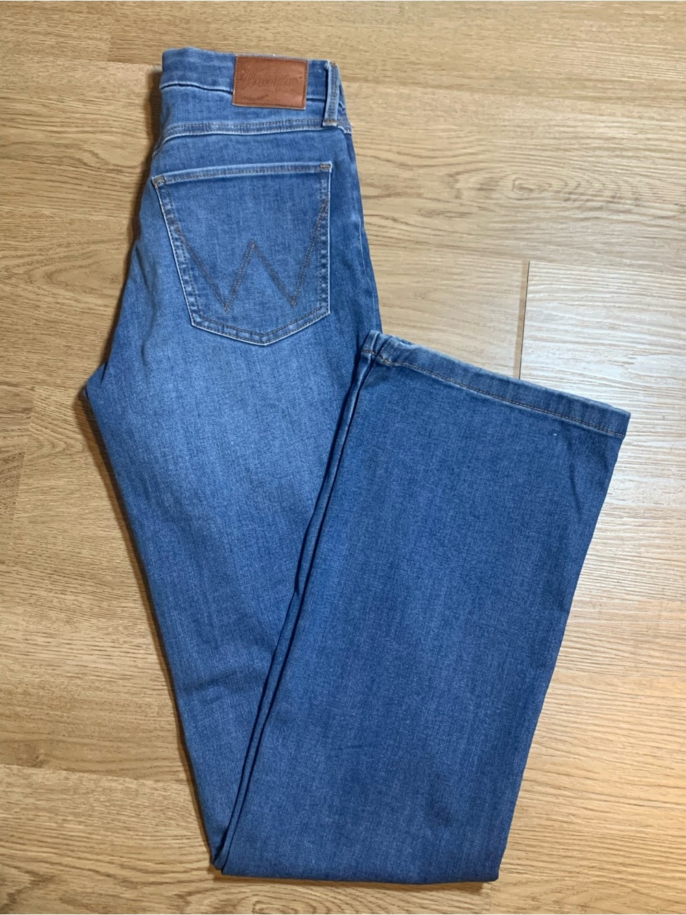Women’s Wrangler Bespoke Boot Jeans Size 26 Stretch Bootcut denim comfort